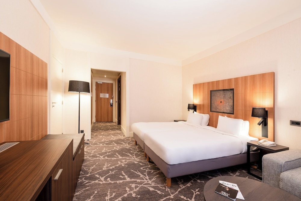 Habitación Premium, varias camas del hotel Paris Marne-la-Vallee by IHG. Foto 4