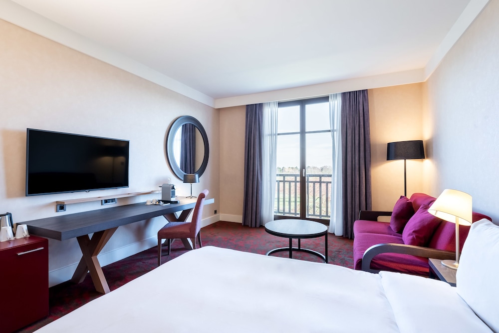 Habitación estándar, varias camas del hotel Crowne Plaza Paris Marne-la-Vallee by IHG. Foto 5