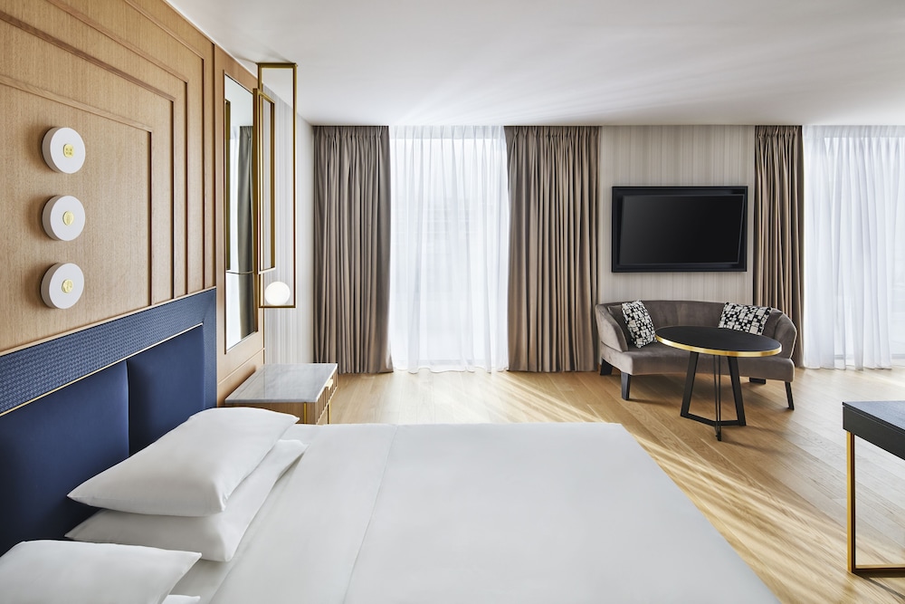 Junior Suite with 1 King Bed del hotel Grand Hyatt Athens