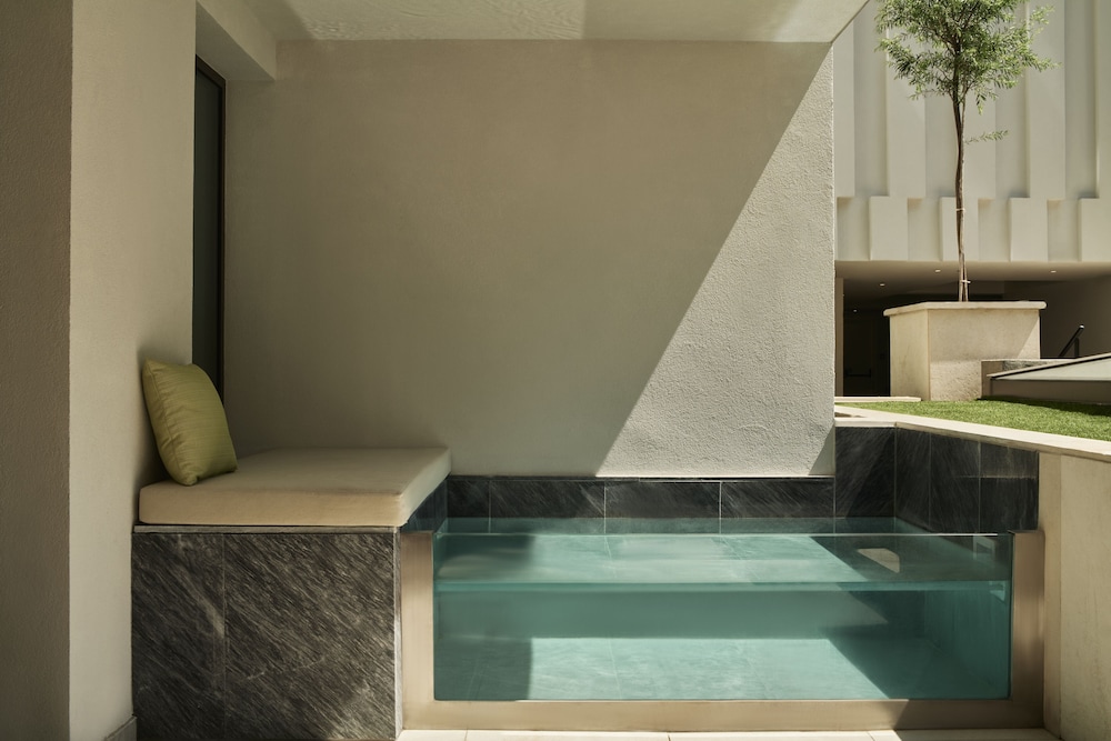 Junior Suite with Pool del hotel Grand Hyatt Athens. Foto 3