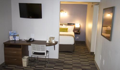 Suite Estudio con cama grande - No fumadores del hotel Microtel Inn & Suites by Wyndham Victor/Rochester. Foto 4