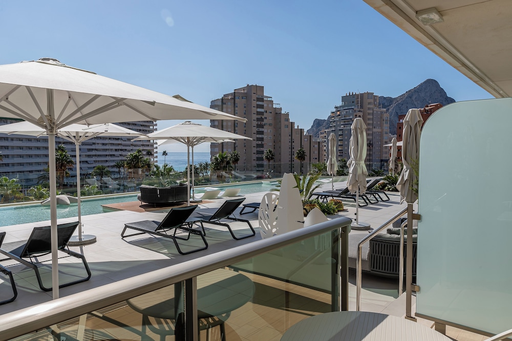 Habitación Premium doble, junto a la piscina del hotel Ar Diamante Beach Spa and Convention Center. Foto 4