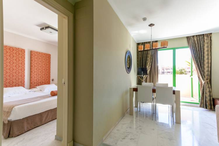 Junior suite del hotel Holiday World Riwo