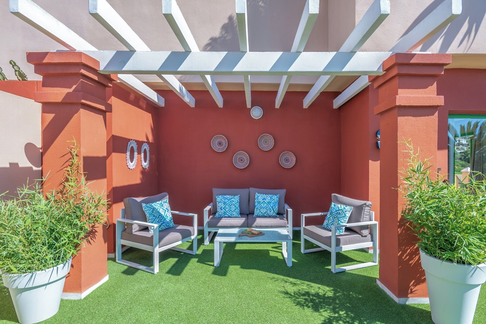Suite con Vistas al Mar Frontal del hotel Holiday World Riwo Affiliated By Melia. Foto 1