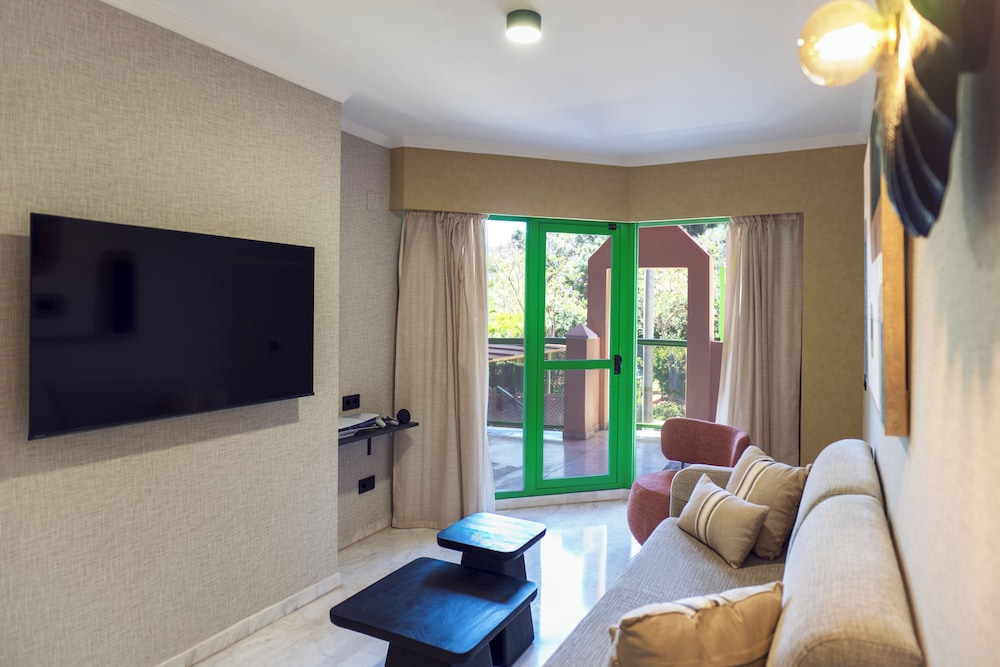 Suite con terraza del hotel Holiday World Riwo Affiliated By Melia