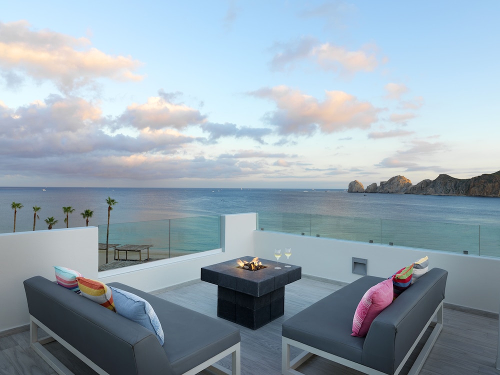 Beyond ME+ Suite con Jacuzzi y Terraza del hotel Me Cabo By Meliá. Foto 5