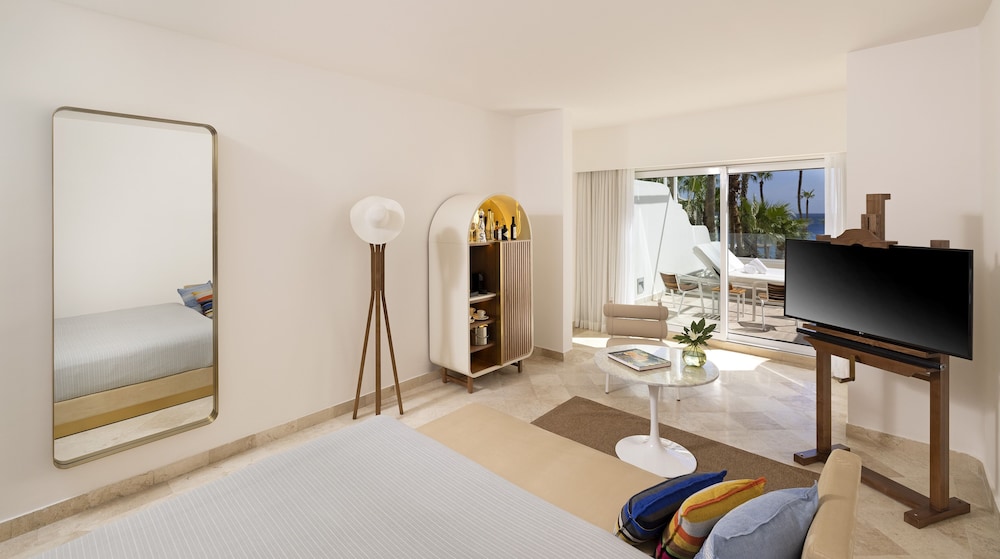 Extra ME+ Junior Suite con Terraza Vista océano del hotel Me Cabo By Meliá. Foto 2