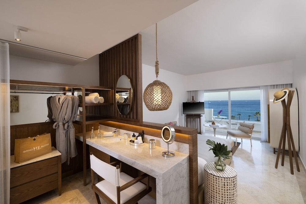 Extra ME+ Junior Suite Vista océano del hotel Me Cabo By Meliá. Foto 1