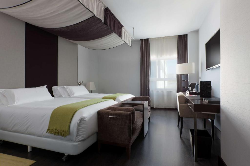 Habitación doble Superior Con Vistas del hotel Nh Collection Santiago De Compostela