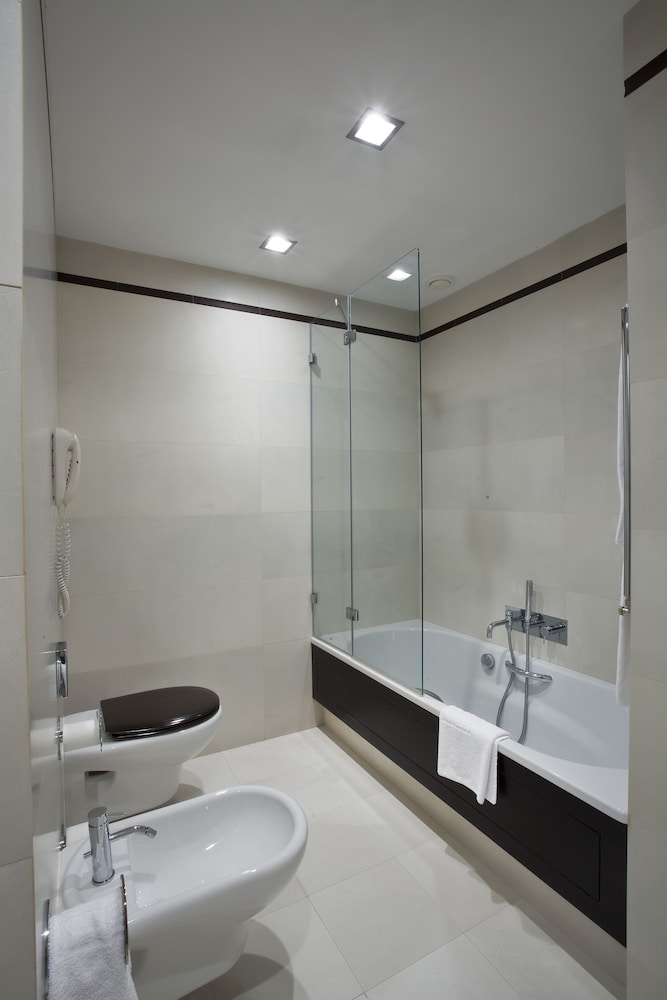 Habitación superior del hotel Nh Collection Santiago De Compostela. Foto 5