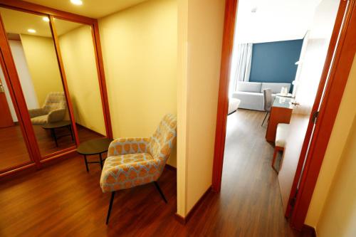 Habitación Familiar del hotel Travelodge Madrid Coslada Aeropuerto. Foto 10