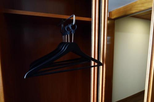 Habitación Doble Estándar - 2 camas del hotel Travelodge Madrid Coslada Aeropuerto. Foto 4