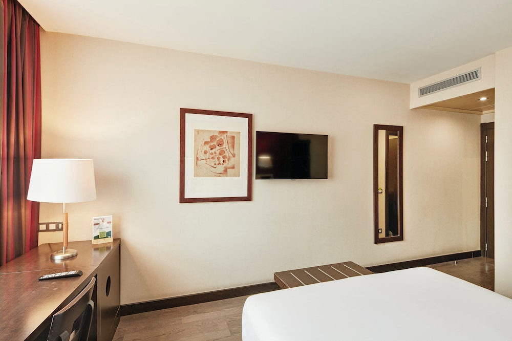 Habitación clásica doble del hotel Sercotel Sant Boi. Foto 2