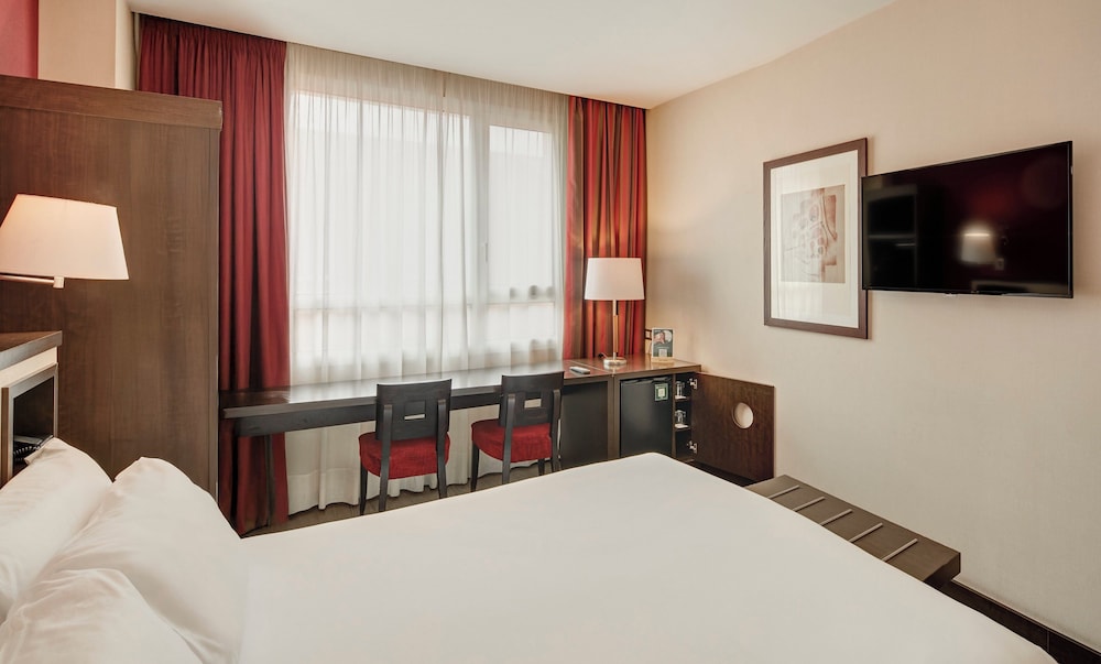 Habitación clásica doble del hotel Sercotel Sant Boi. Foto 3