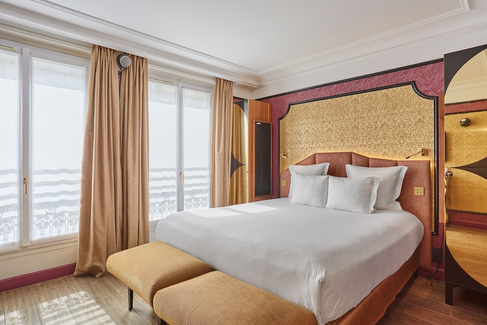 Habitación Deluxe doble (Light my fire) del hotel Idol. Foto 8