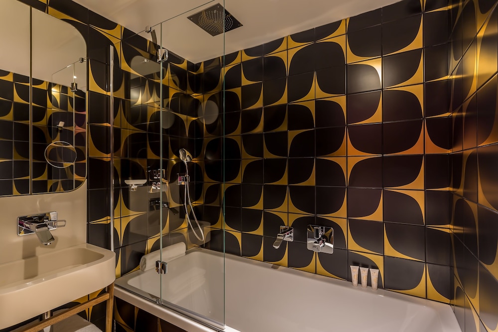 Habitación Deluxe doble (Light my fire) del hotel Idol. Foto 12