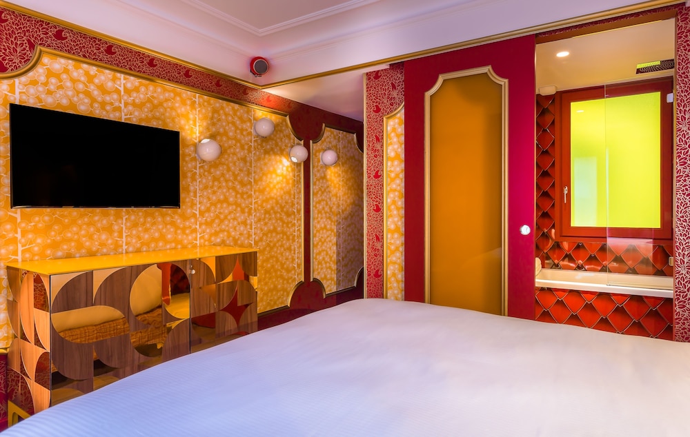 Habitación Deluxe doble (Light my fire) del hotel Idol. Foto 3