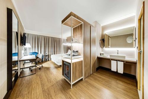 Habitación Doble Superior - 1 o 2 camas del hotel Nh Brussels Airport. Foto 4