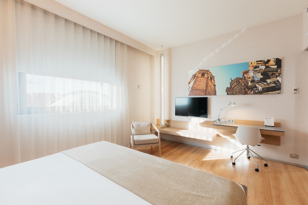 Habitación Deluxe (City of Arts and Sciences View) del hotel Barcelo Valencia