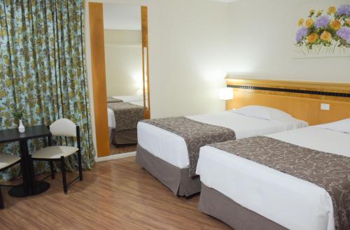 Habitación Doble Estándar - 2 camas del hotel Golden Park Internacional Foz and Convenções. Foto 3