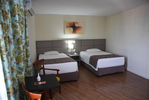 Habitación Doble Deluxe - 2 camas del hotel Golden Park Internacional Foz and Convenções. Foto 1