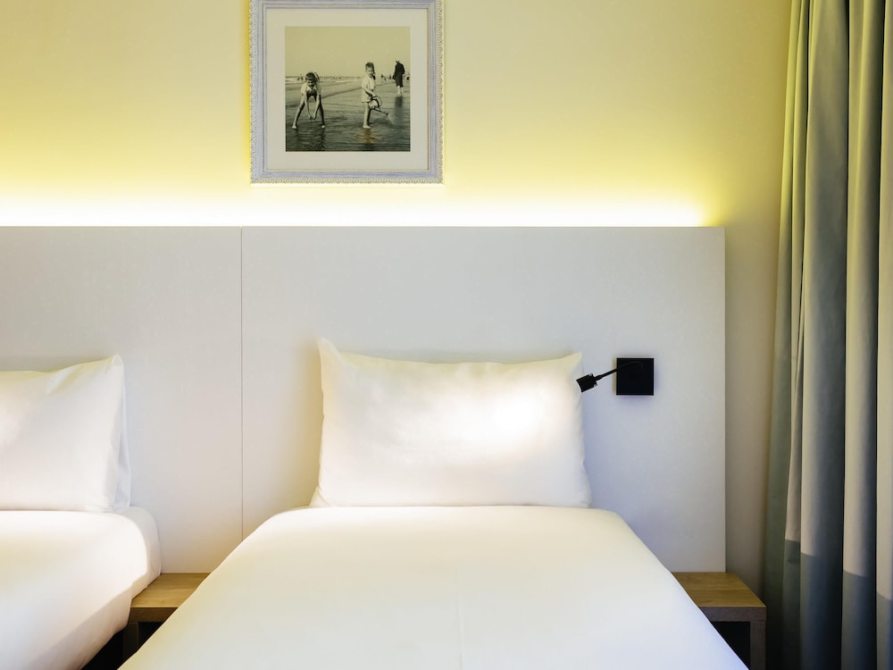 Habitación clásica con dos camas individuales del hotel Ibis Styles Nieuwpoort