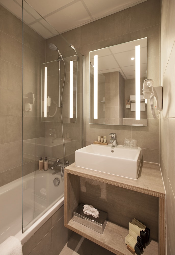 Habitación clásica con dos camas individuales del hotel Ibis Styles Nieuwpoort. Foto 9