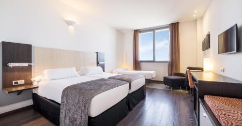 Habitación Triple del hotel Ilunion Aqua 4