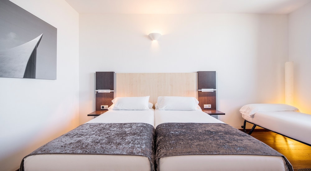 Habitación Triple, del hotel Ilunion Aqua 4
