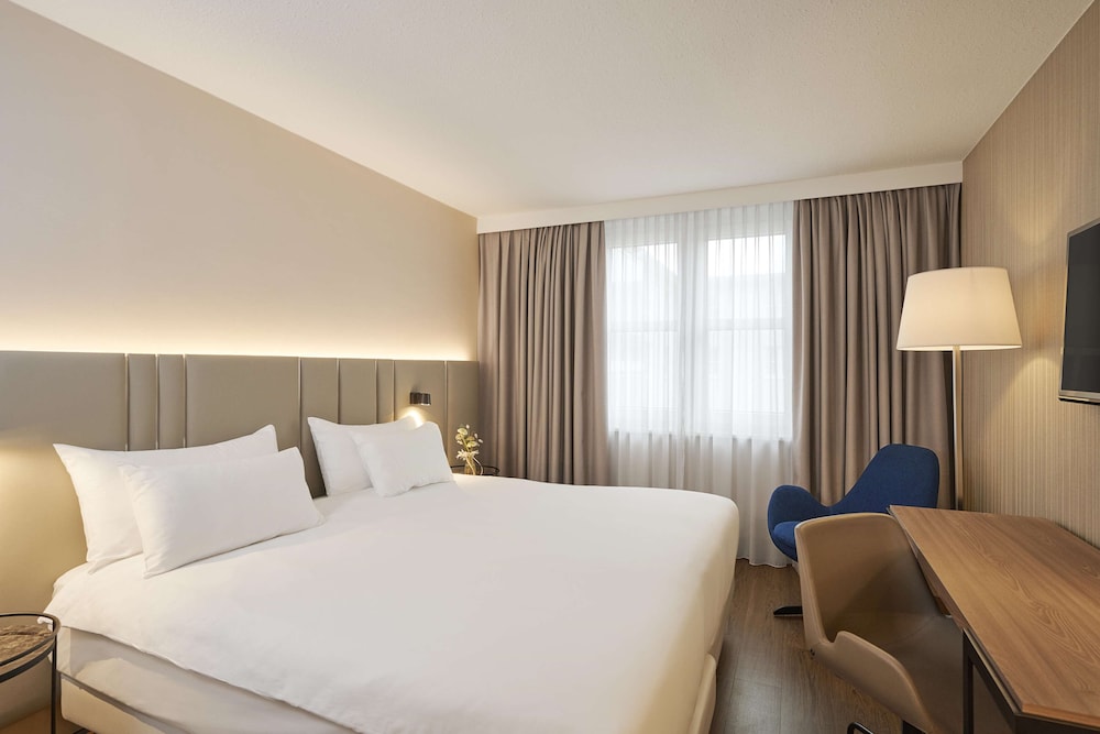 Habitación estándar (View) del hotel Nh Frankfurt Airport. Foto 1