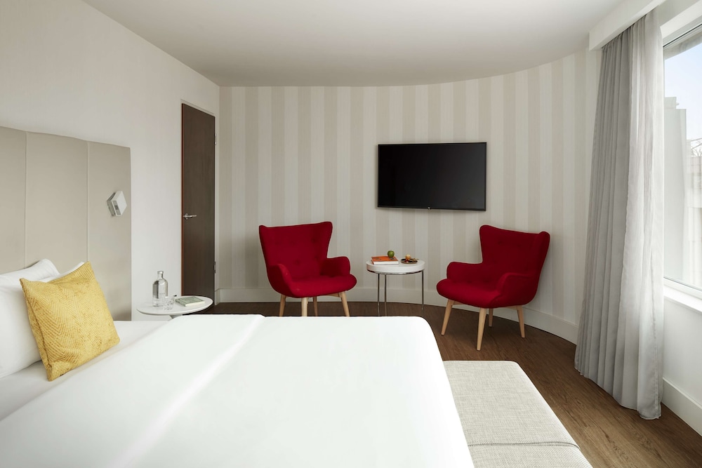 Suite (Extra Bed 2 Adults + 1 Child) del hotel Avani Frankfurt City. Foto 1