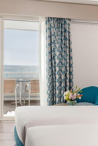 Habitación Doble con vistas al mar - 2 camas del hotel Amadil Ocean Club. Foto 6