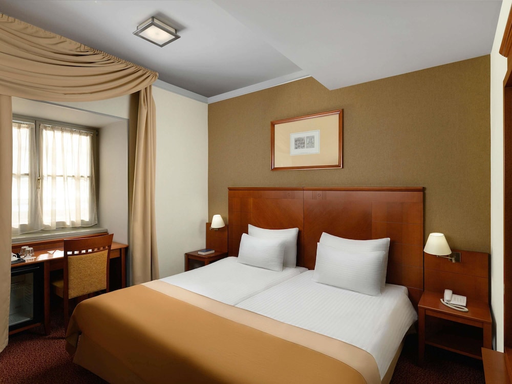 Habitación Classic con 1 cama doble del hotel Mercure Szekesfehervar Magyar Kiraly