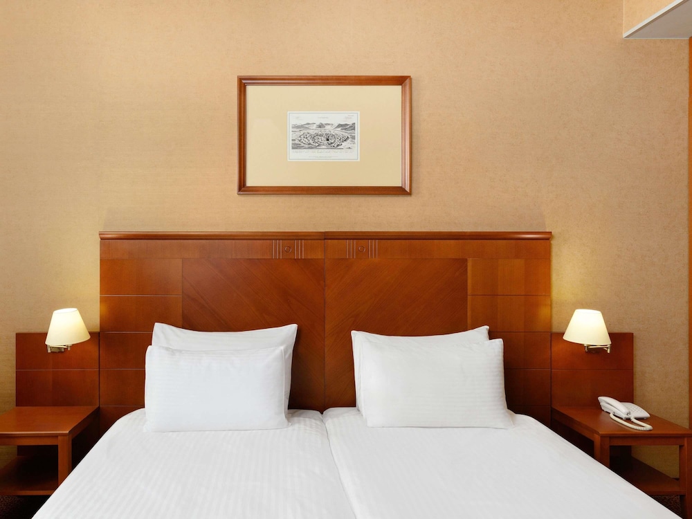 Habitación Classic con 1 cama doble del hotel Mercure Szekesfehervar Magyar Kiraly. Foto 5