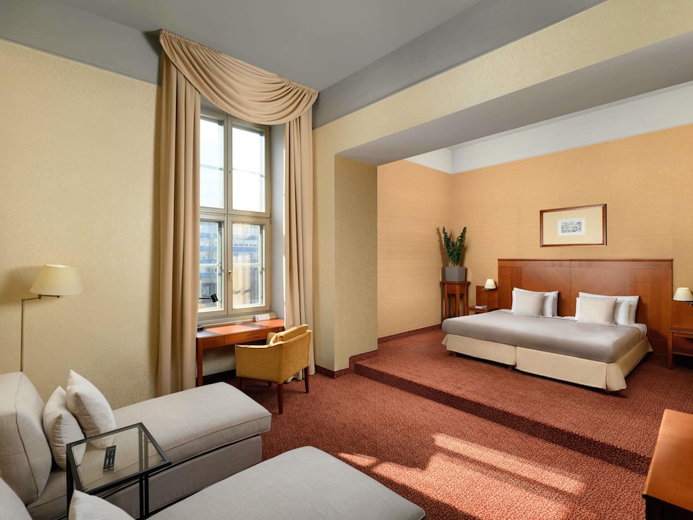 Habitación Privilege con 2 camas individuales del hotel Mercure Szekesfehervar Magyar Kiraly. Foto 3