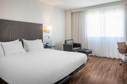 Habitación Estándar - Cama extragrande del hotel Ac Algeciras By Marriott. Foto 1