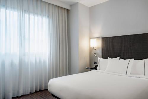Habitación Estándar - 1 cama grande del hotel Ac Algeciras By Marriott