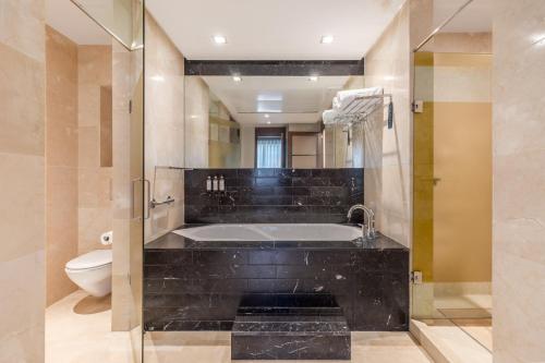 Suite Executive del hotel Eurostars Suites Mirasierra. Foto 1
