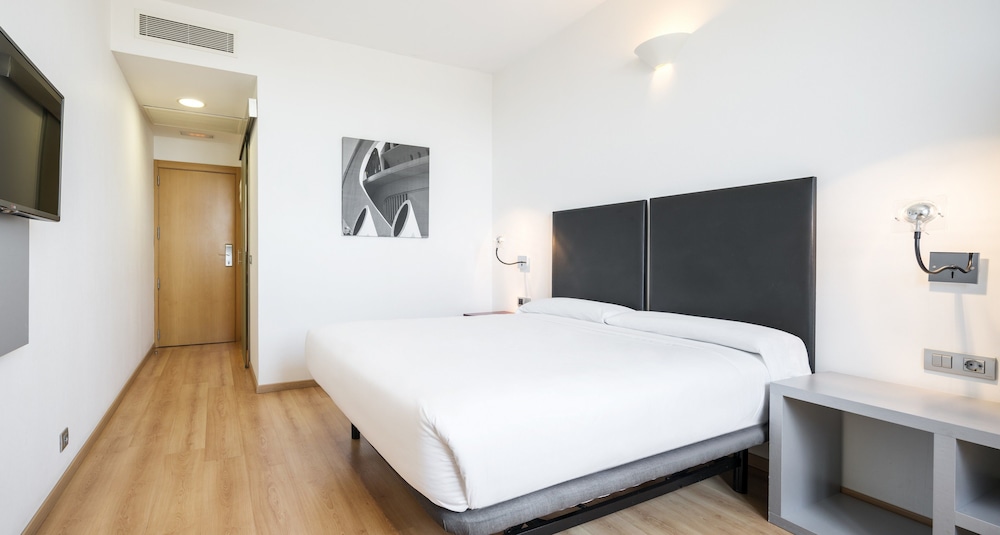 Habitación doble del hotel Ilunion Aqua 3. Foto 1