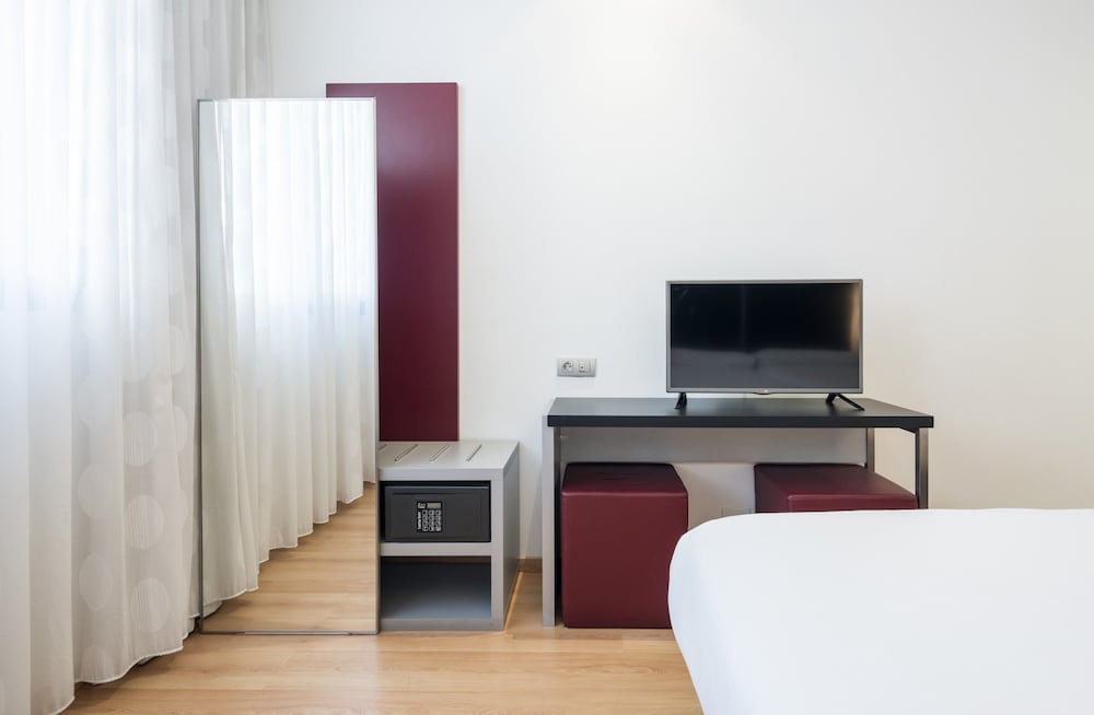 Habitación doble del hotel Ilunion Aqua 3. Foto 2