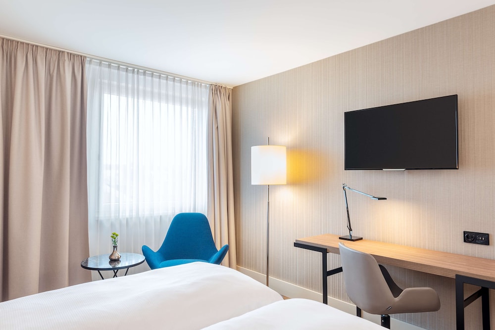 Habitación estándar doble del hotel Nh Köln Altstadt. Foto 2