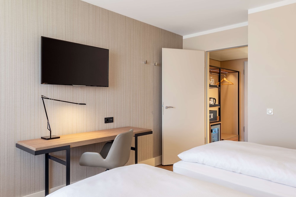 Habitación estándar doble del hotel Nh Köln Altstadt. Foto 5