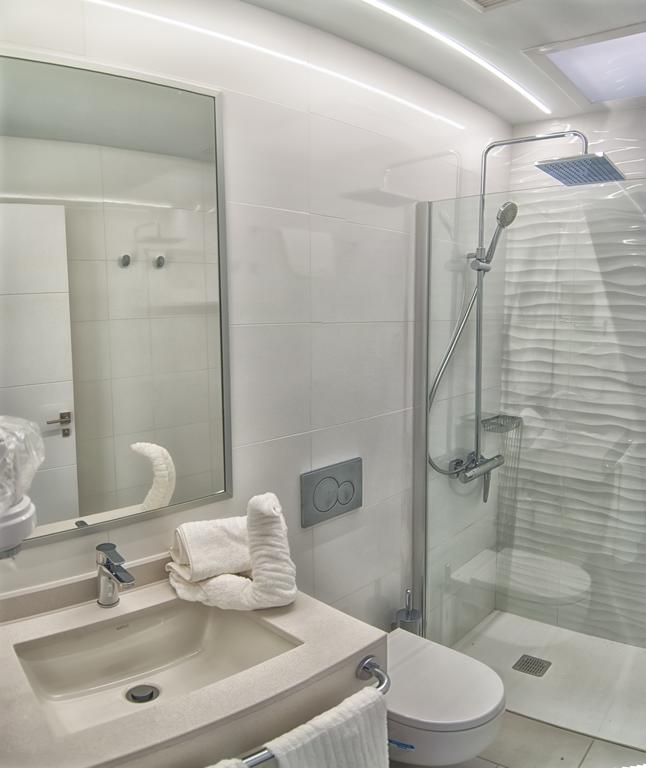 Bungalow Suite del hotel Bungalows Adonis. Foto 1