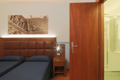 Habitación doble Vista Patio 2 Camas individuales Normal del hotel Terminus and Plaza. Foto 7