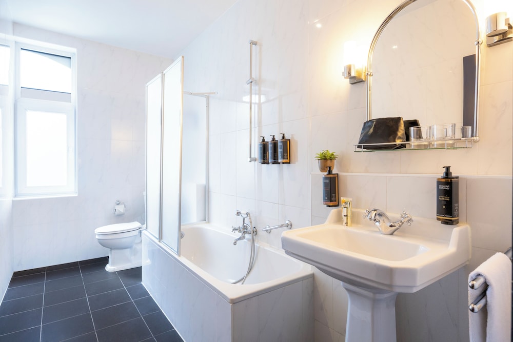Habitación clásica con 2 camas individuales del hotel des Colonies Brussels by Mercure. Foto 5