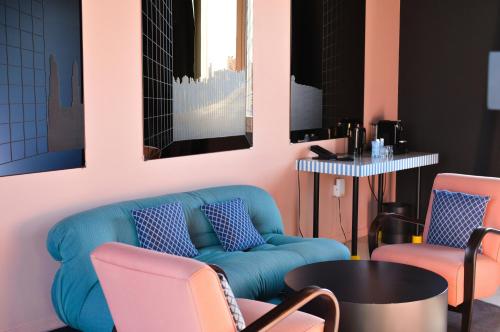 Suite con terraza del hotel The Social Hub Florence Lavagnini. Foto 1