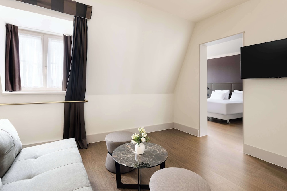 Suite del hotel NH Brussels Carrefour de l'Europe. Foto 7
