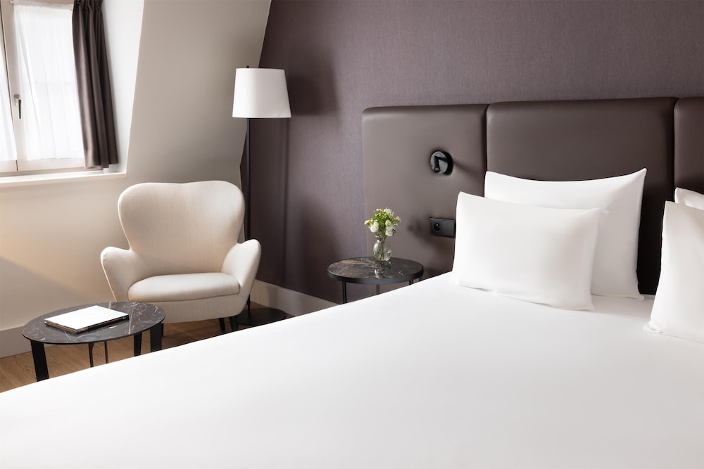 Habitación superior del hotel NH Brussels Carrefour de l'Europe. Foto 2