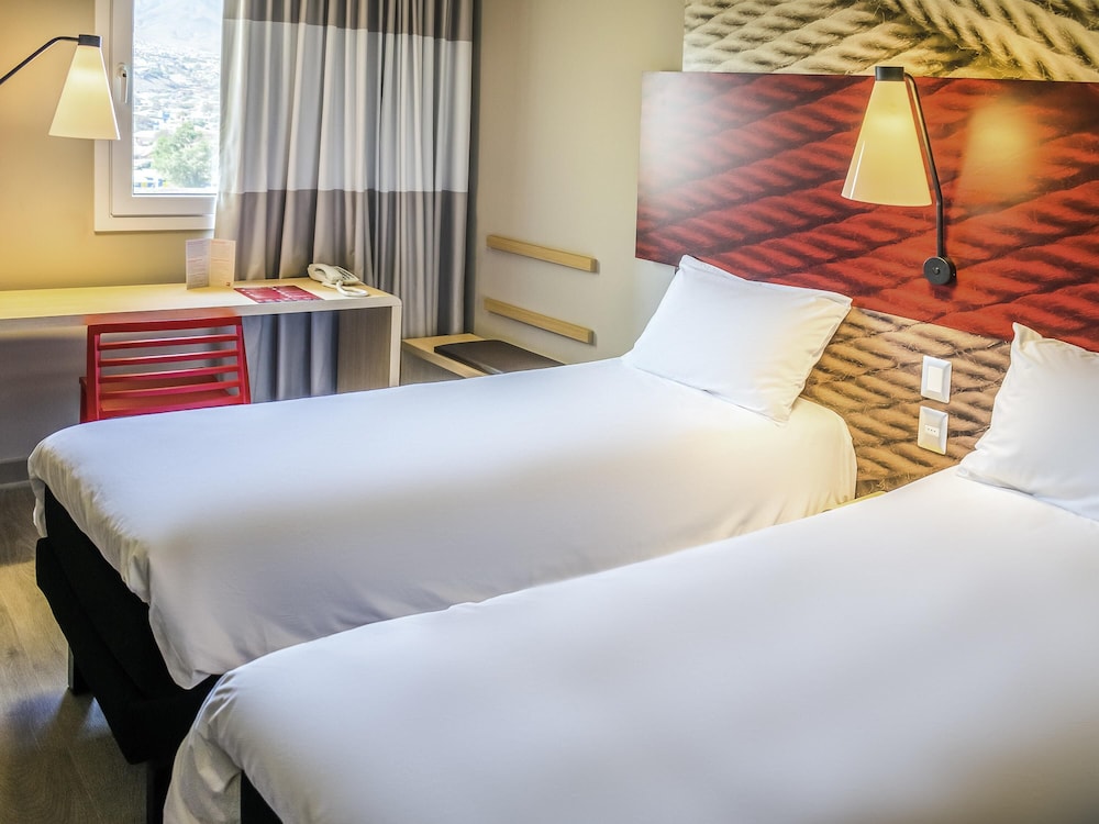 Habitación estándar con dos camas individuales del hotel Ibis Copiapo