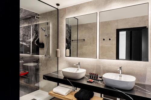 Habitación Premium del hotel Radisson Red Madrid. Foto 5